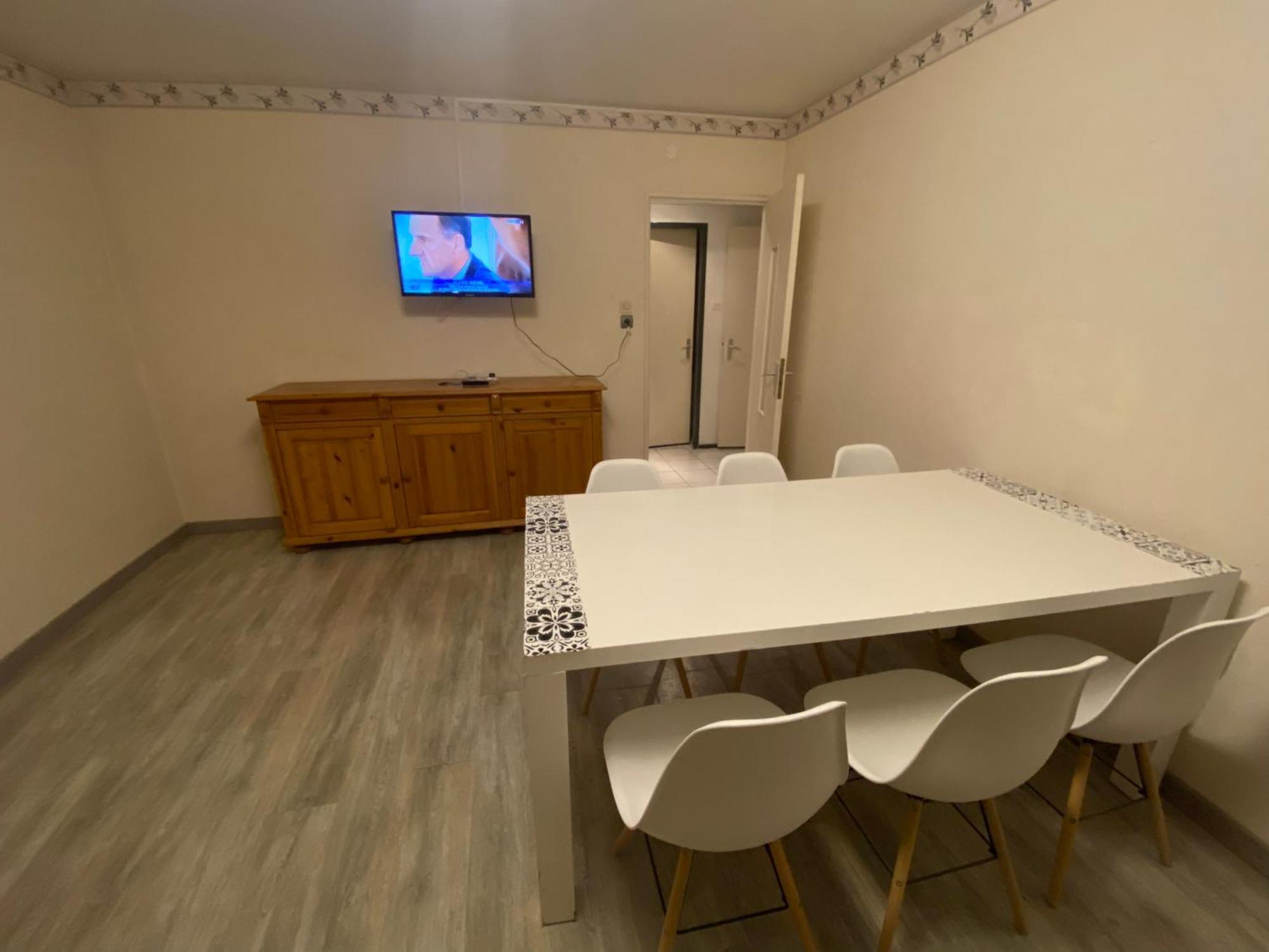 Appartements Le Verlaine Rombas ภายนอก รูปภาพ