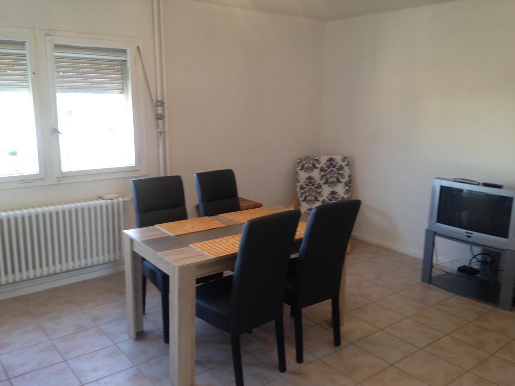 Appartements Le Verlaine Rombas ภายนอก รูปภาพ