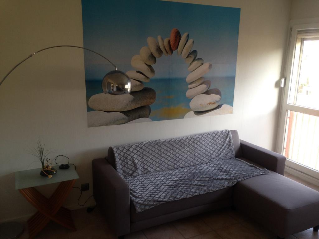 Appartements Le Verlaine Rombas ภายนอก รูปภาพ